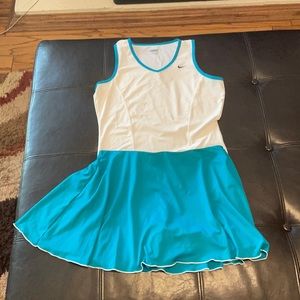 White and Turquoise Nike Tennis Outfit